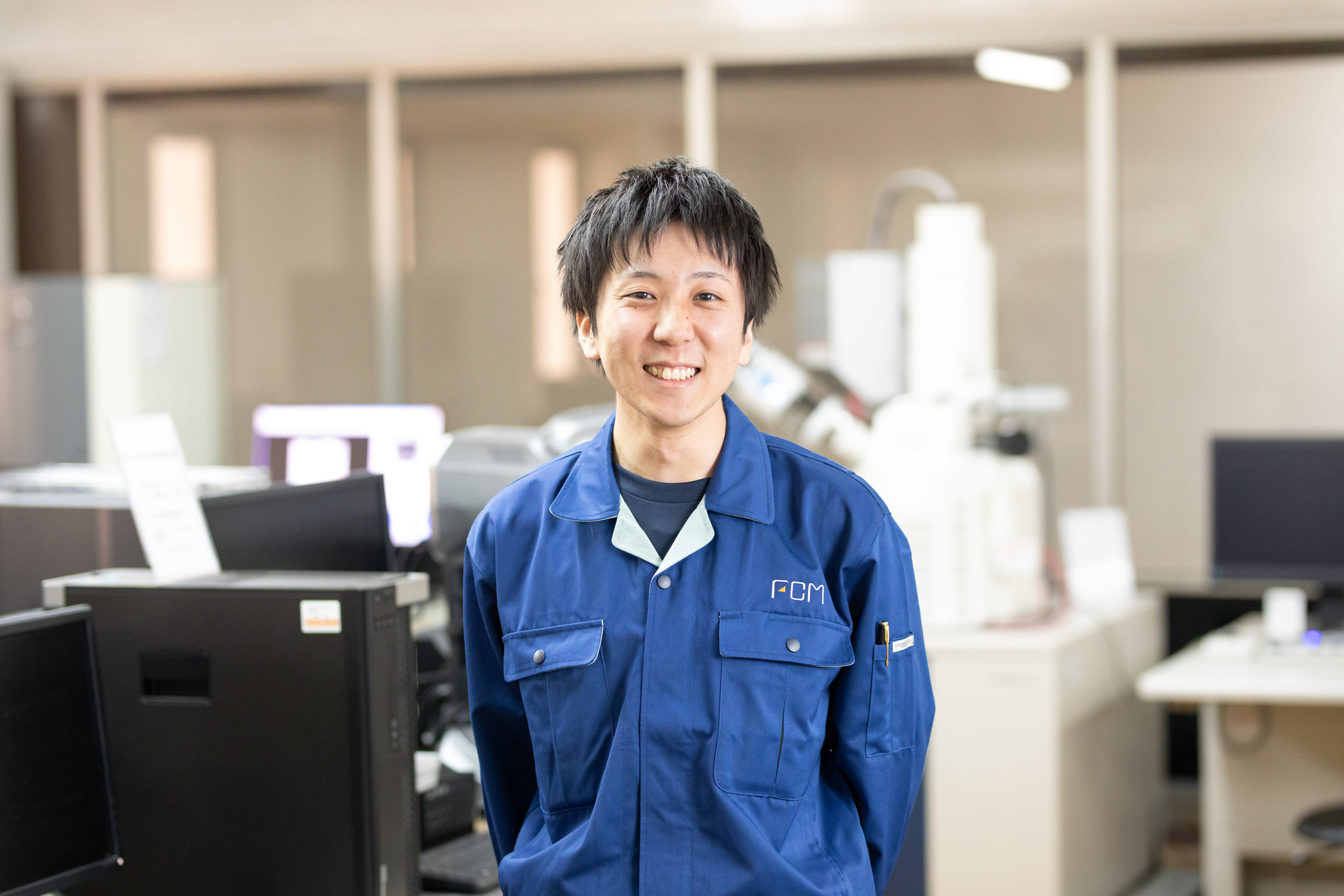 社員が映った写真