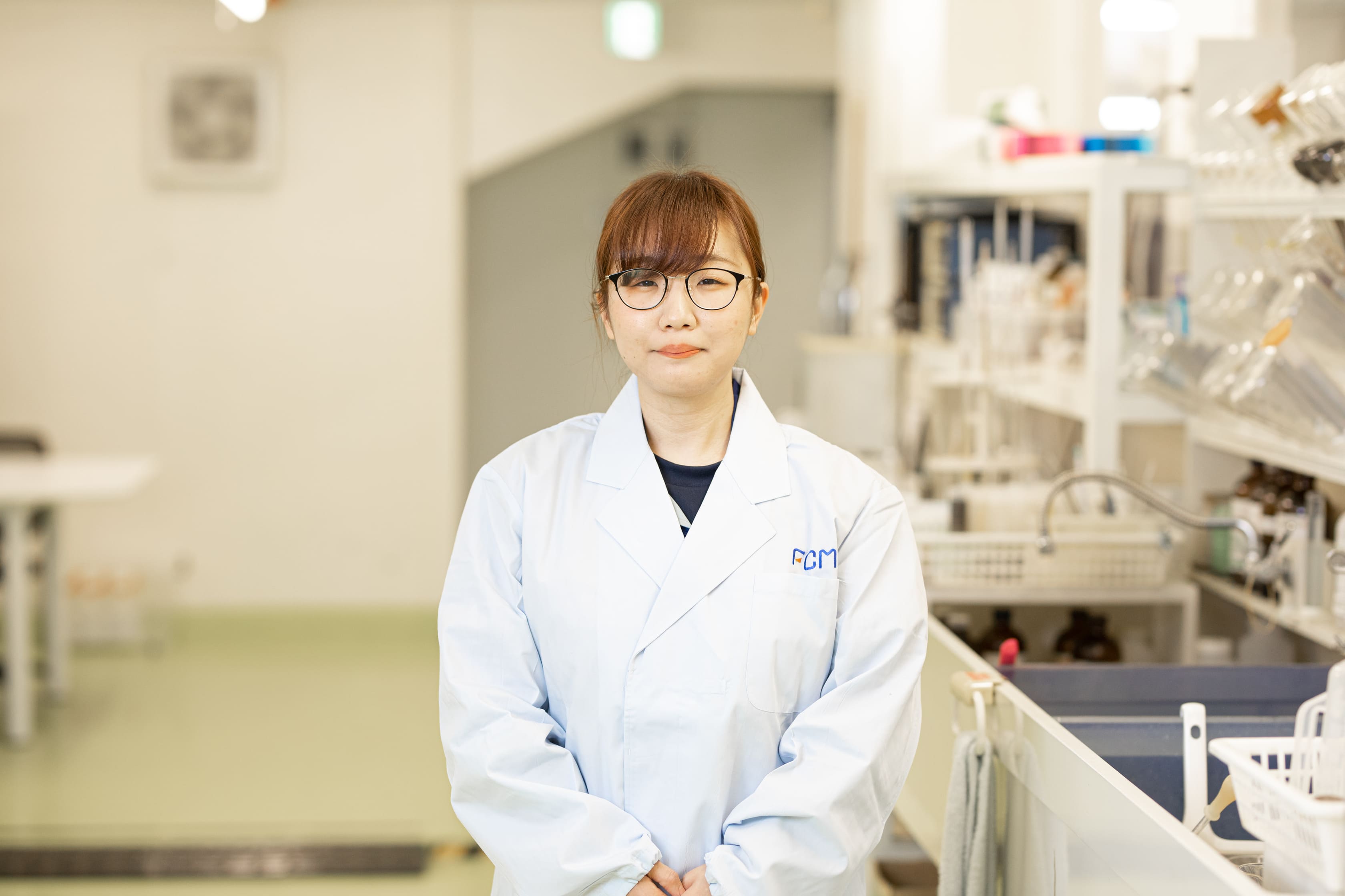 社員が映った写真